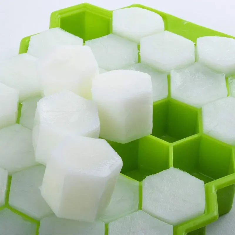 Silicone Ice Honeycomb Trays with Lids Reusable Hexagonal Ice Cube Molds for Chilled Drinks, Whiskey