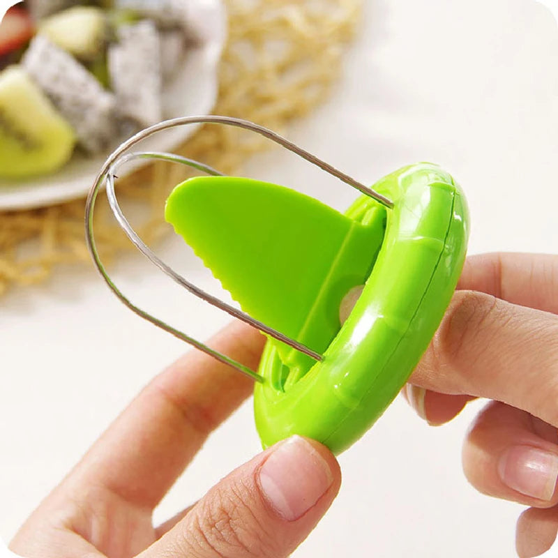 Green Kiwi Fruit Cutter Digging Slicer Peeler Scooper Kitchen Gadgets Tools