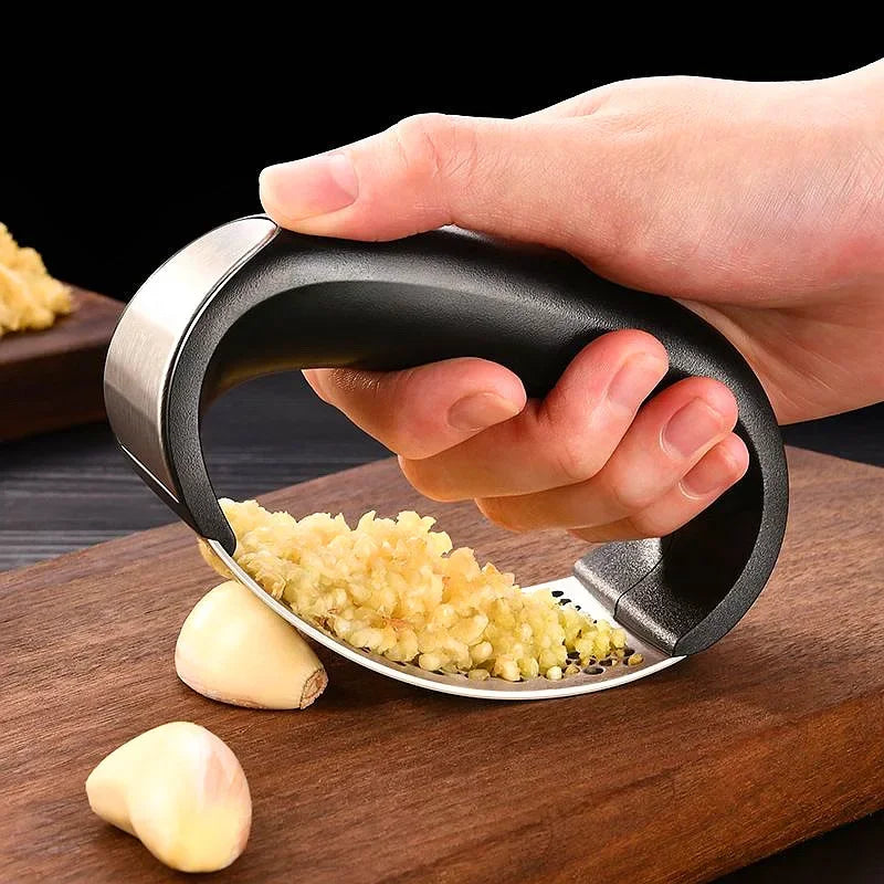 Garlic Press Cutter Stainless Steel Garlic Mincer Crusher with Ergonomic Handle Kitchen Gadgets