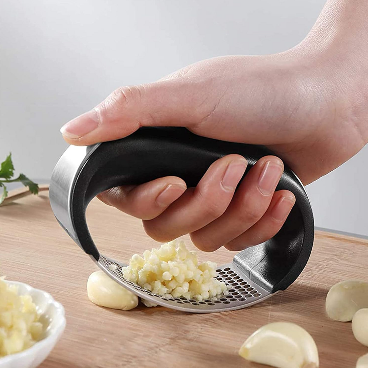 Garlic Press Cutter Stainless Steel Garlic Mincer Crusher with Ergonomic Handle Kitchen Gadgets