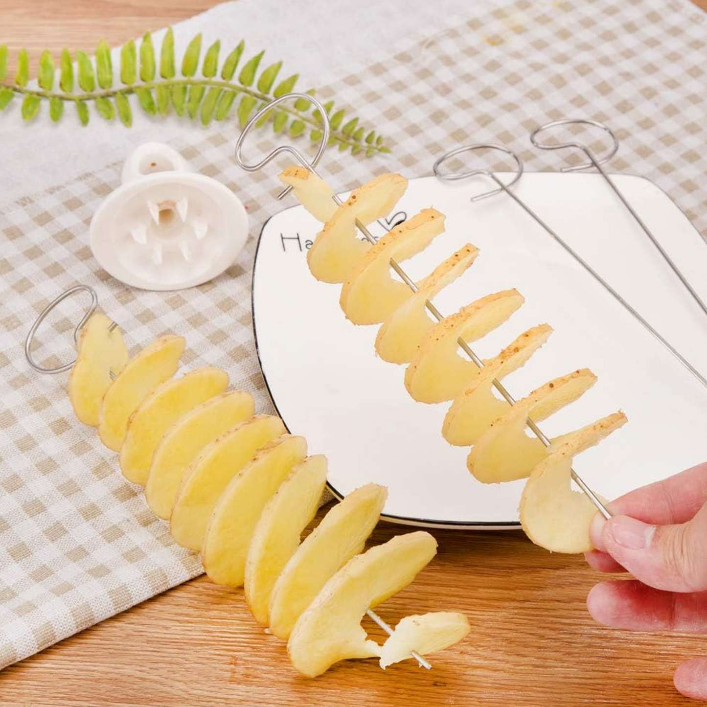 Stainless Steel Tornado Potato Spiral Slicer, Spiral Screw Chips Fruits Vegetable Tools Kitchen Cooking Maker